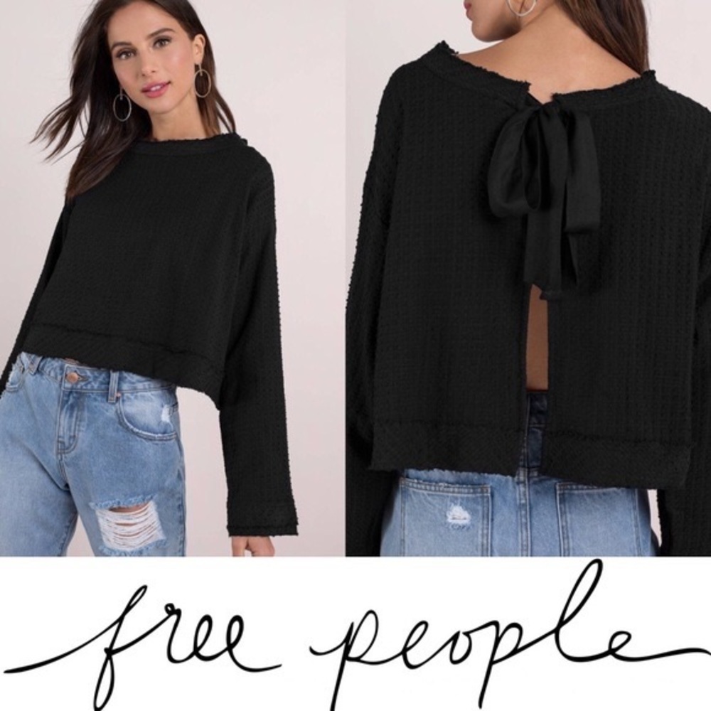 FREE PEOPLE Walking in Hueco black long sleeve top
